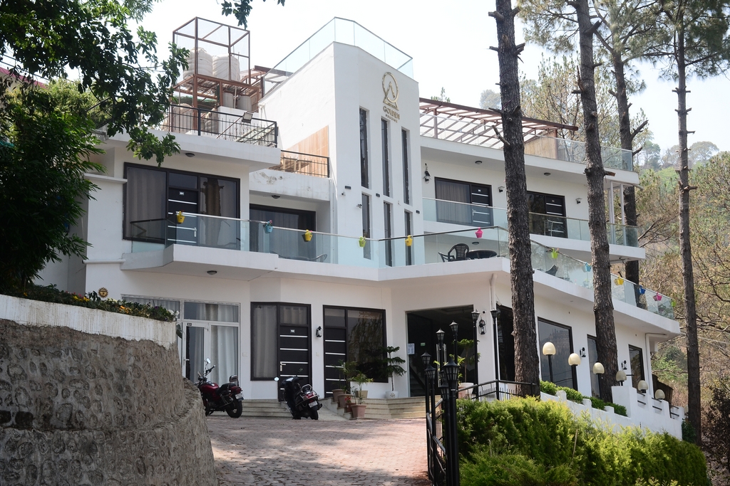 best hotel in nainital for family