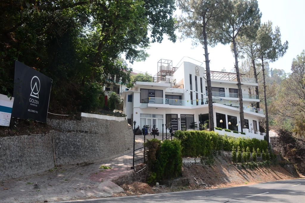 best hotel in nainital for family