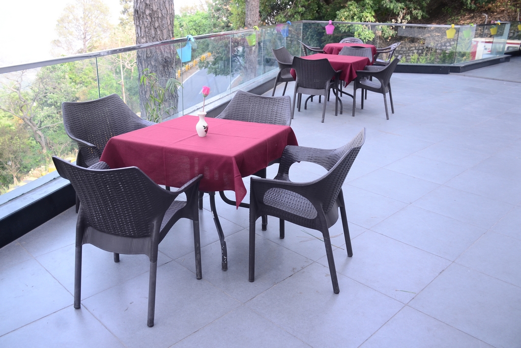 best hotel in nainital for family