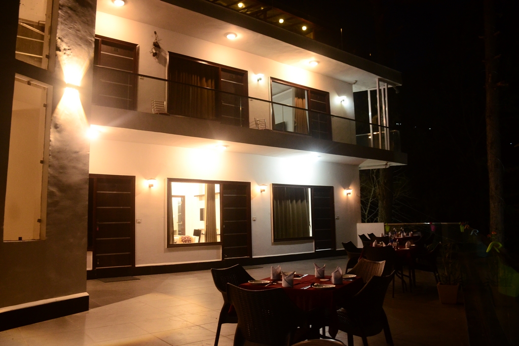 Best 4* Luxury hotels in nainital near lake